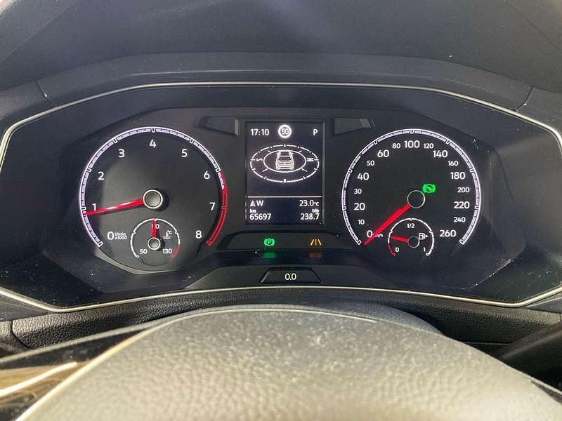 Blau Gebraucht 2018 VW T-Roc Sport SUV | 20.111 € (Fairer Preis) - Bild 1/4