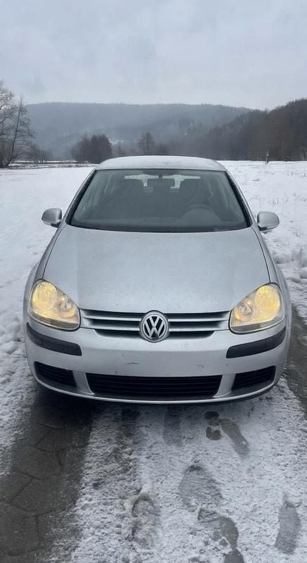 Gebraucht VW Golf V Comfortline 113 PS (83 kW) 2004 Silber Kleinwagen