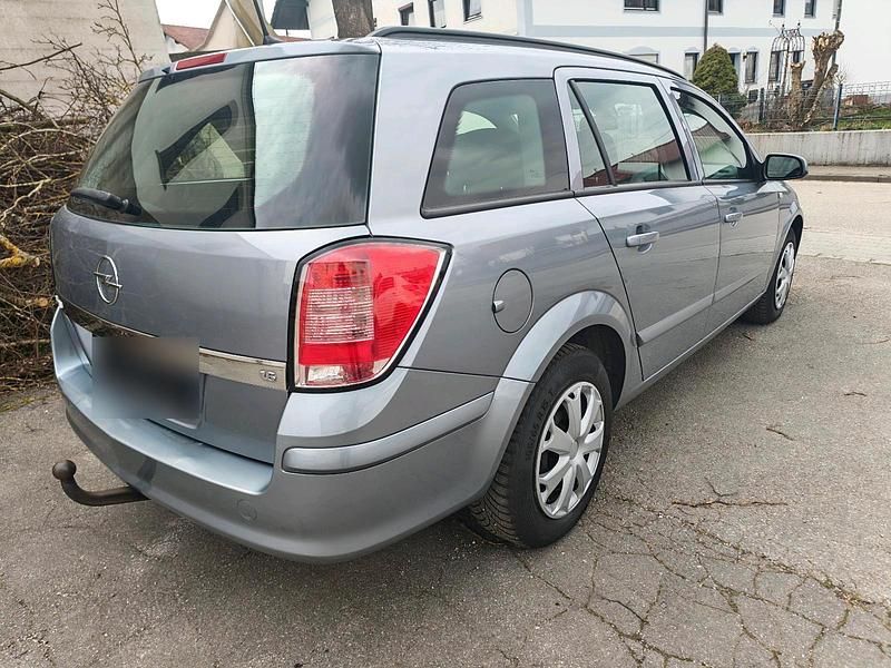 Gebraucht Opel Astra 115 PS (84 kW) 2007 Grau Kombi