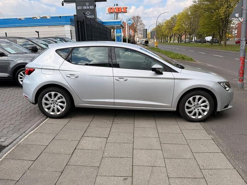 Second-hand Seat Leon Style 110 CP (80 kW) 2015 Argintiu Berlinǎ
