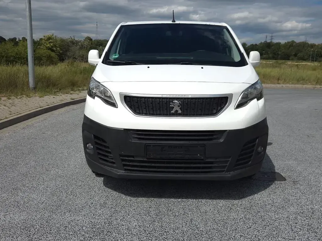 Gebraucht Peugeot Expert Premium 122 PS (89 kW) 2017 Weiß Van