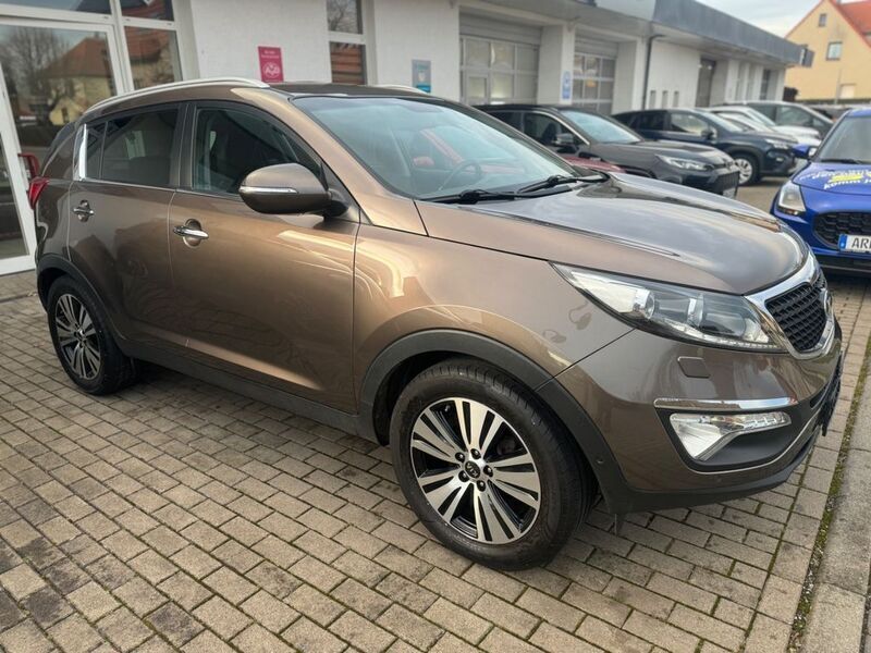 Beige Gebraucht 2016 Kia Sportage Spirit SUV | 12.799 € (Fairer Preis) - Bild 1/4