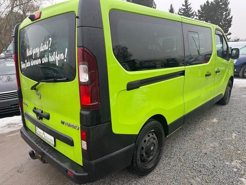 Gebraucht Opel Vivaro 125 PS (91 kW) 2015 Grün Van / Kleinbus