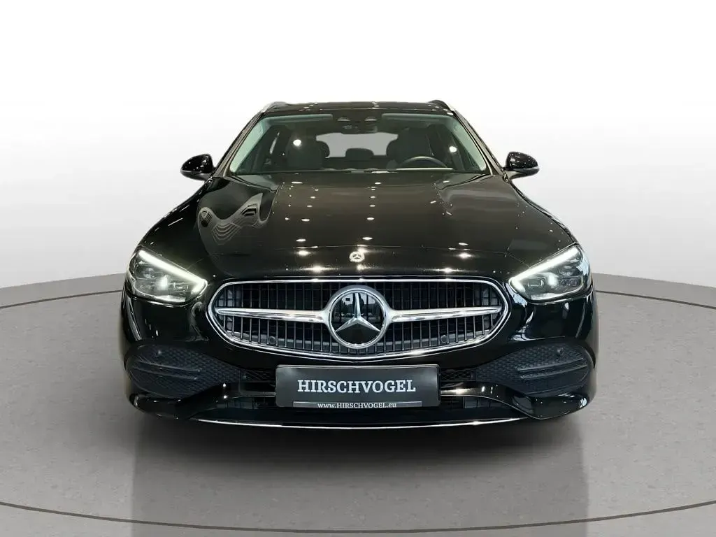 Gebraucht Mercedes E300 204 PS (150 kW) 2023 Unilack schwarz Kombi