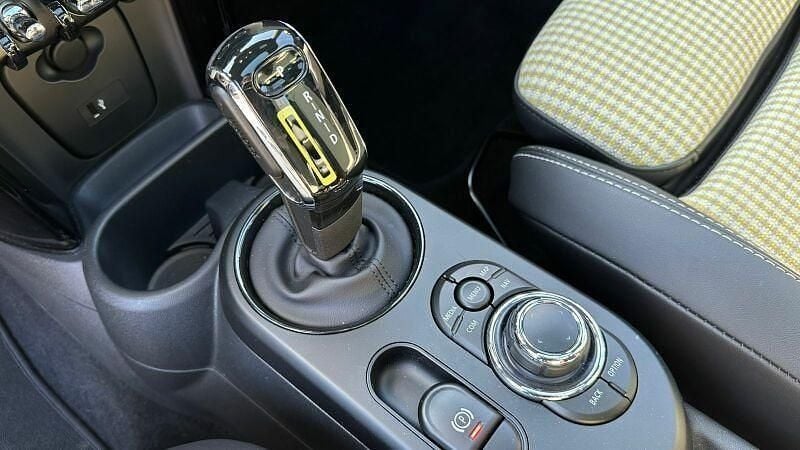 Gebraucht Mini Cooper SE 135 kW (184 PS) 2022 Moonwalk grey metallic Kleinwagen