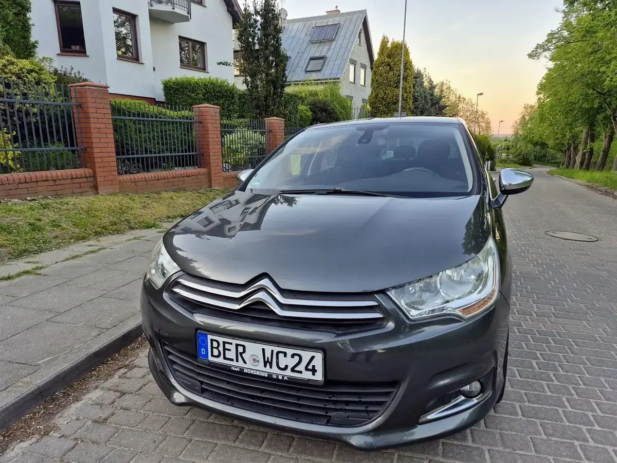 Gebraucht Citroën C4 114 PS (83 kW) 2014 Grau Kleinwagen