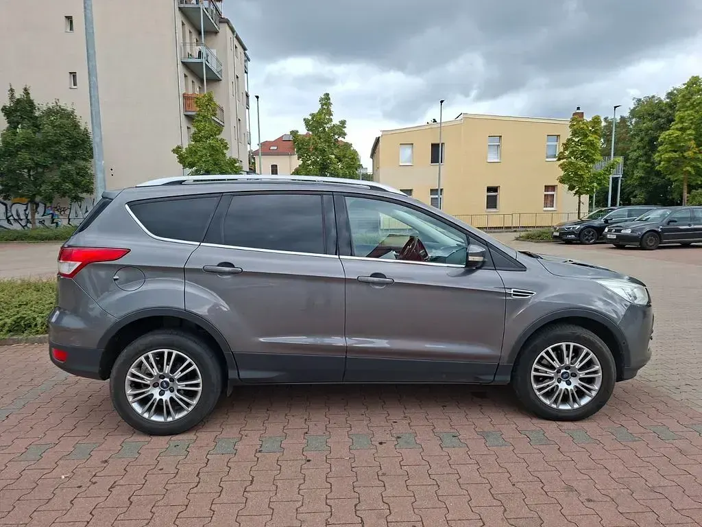 Używany Ford Kuga 140 KM (102 kW) 2013 Szary SUV