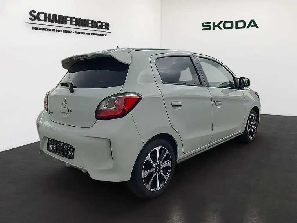 Gebraucht Mitsubishi Space Star 80 PS (58 kW) 2021 Weiß Kleinwagen