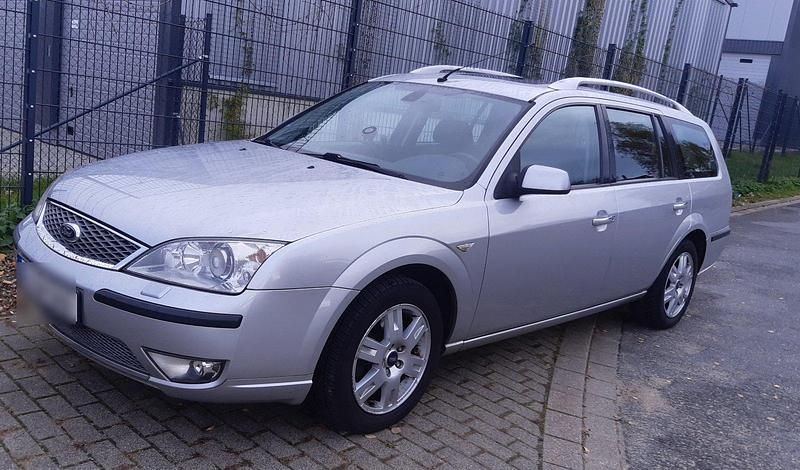 Silber Gebraucht 2006 Ford Mondeo Titanium Kombi | 1.950 € (Etwas zu teuer) - Bild 1/4