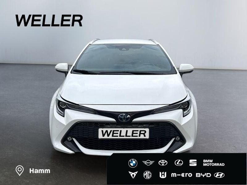 Gebraucht Toyota Corolla Team 184 PS (135 kW) 2021 Weiss Kombi