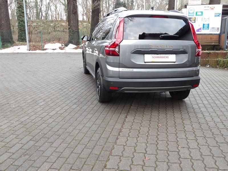 Gebraucht Dacia Jogger Extreme 110 PS (80 kW) 2024 Grau Van / Kleinbus