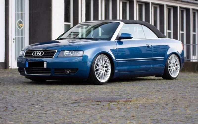 Blau Gebraucht 2003 Audi A4 Cabriolet Ambiente Cabrio | 11.400 € - Bild 1/4