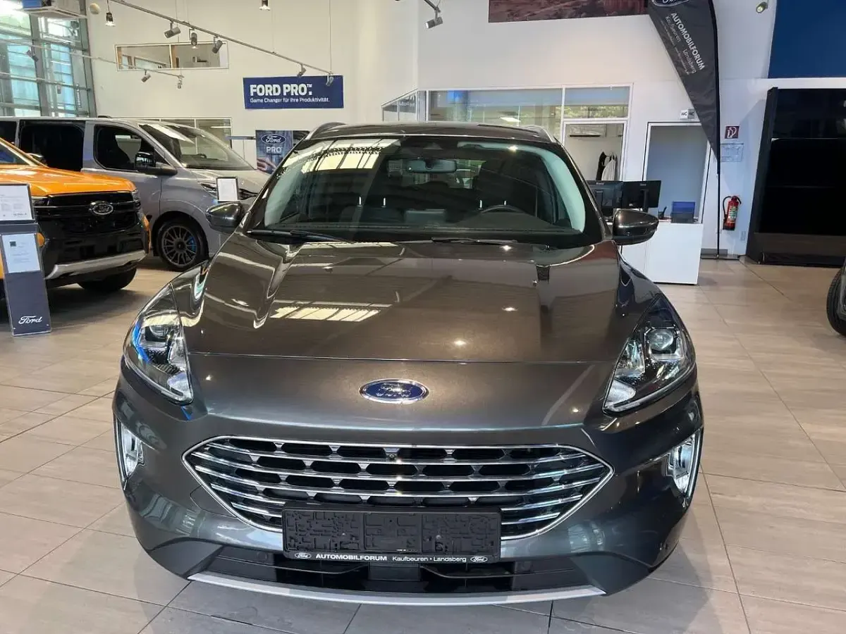 Gebraucht Ford Kuga Titanium 224 PS (164 kW) 2023 Grau SUV