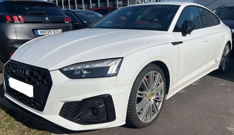 Gebraucht Audi A5 Sportback Competition 204 PS (150 kW) 2022 Weiß Kleinwagen