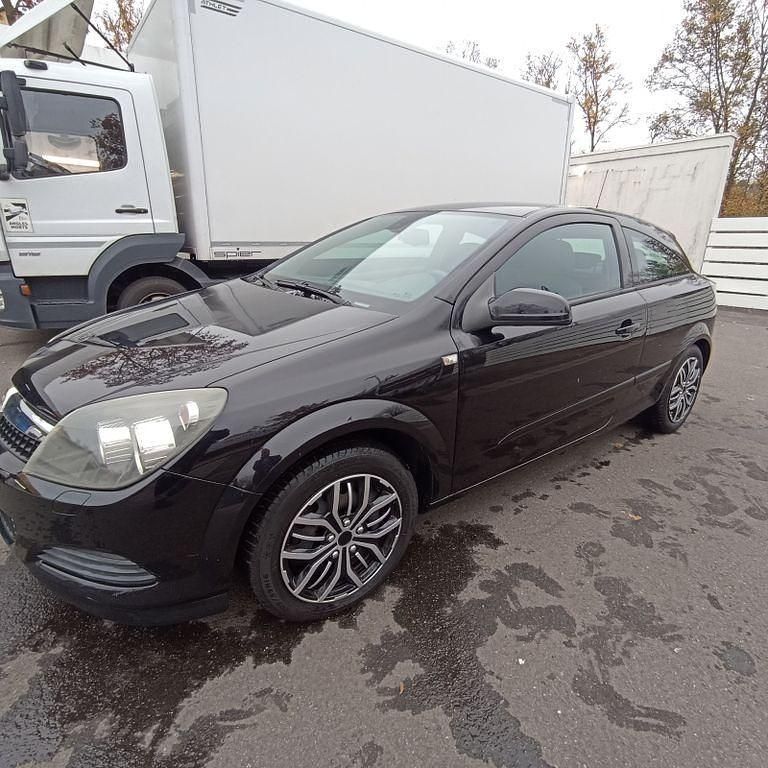 Schwarz Gebraucht 2008 Opel Astra GTC Limousine | 900 € (Superpreis) - Bild 1/4