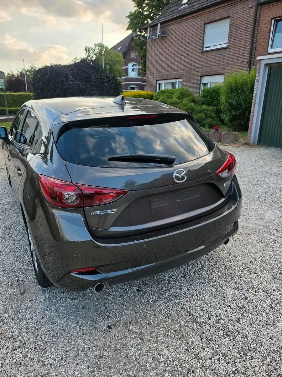 Gebraucht Mazda 3 150 PS (110 kW) 2017 Grau Kleinwagen