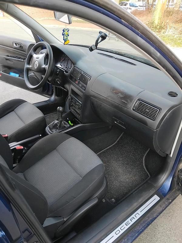 Gebraucht VW Golf IV 101 PS (74 kW) 2003 Blau Limousine