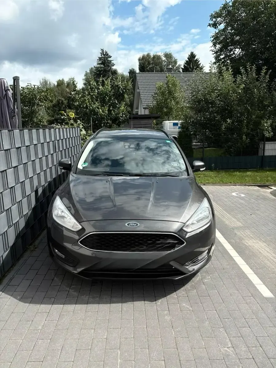 Gebraucht Ford Focus 120 PS (88 kW) 2016 Grau Kombi