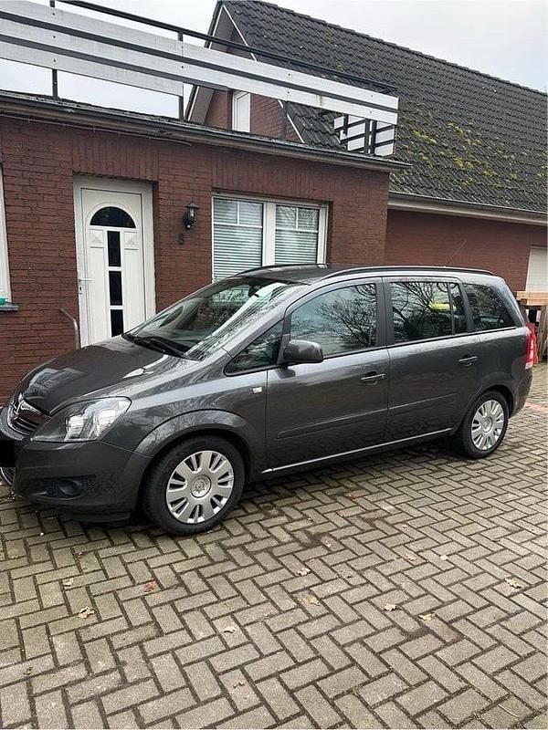 Gebraucht Opel Zafira 125 PS (91 kW) 2011 Grau Van / Kleinbus