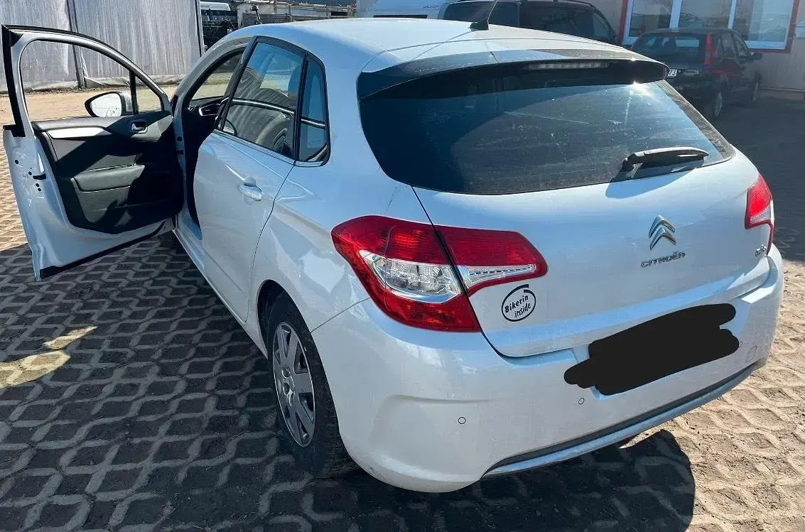 Gebraucht Citroën C4 120 PS (88 kW) 2013 Weiß Limousine