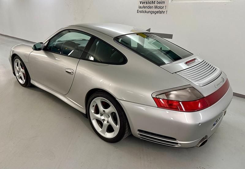 Second-hand Porsche 996 320 CP (235 kW) 2004 Argintiu Coupe