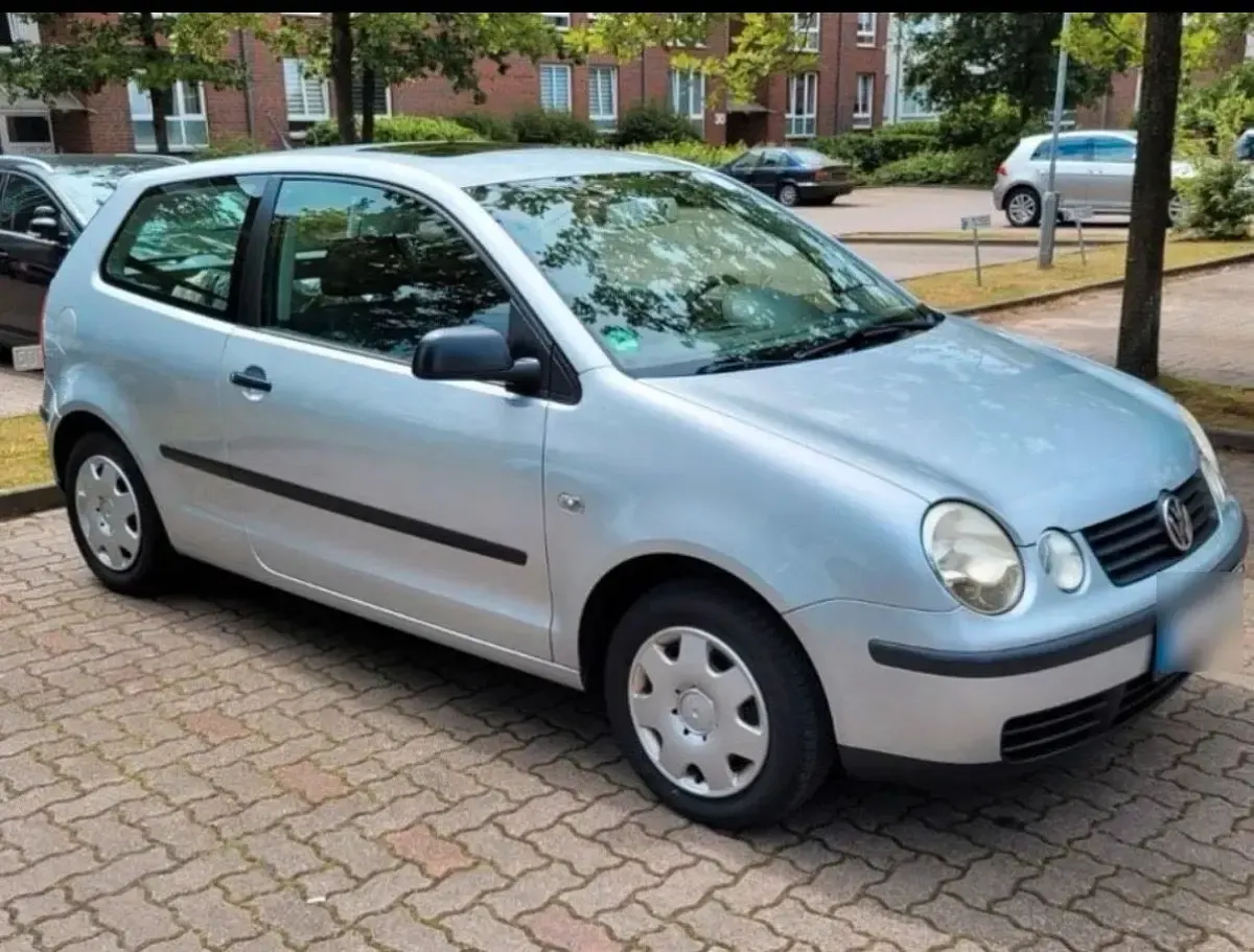 Gebraucht VW Polo 54 PS (39 kW) 2003 Silber Kleinwagen