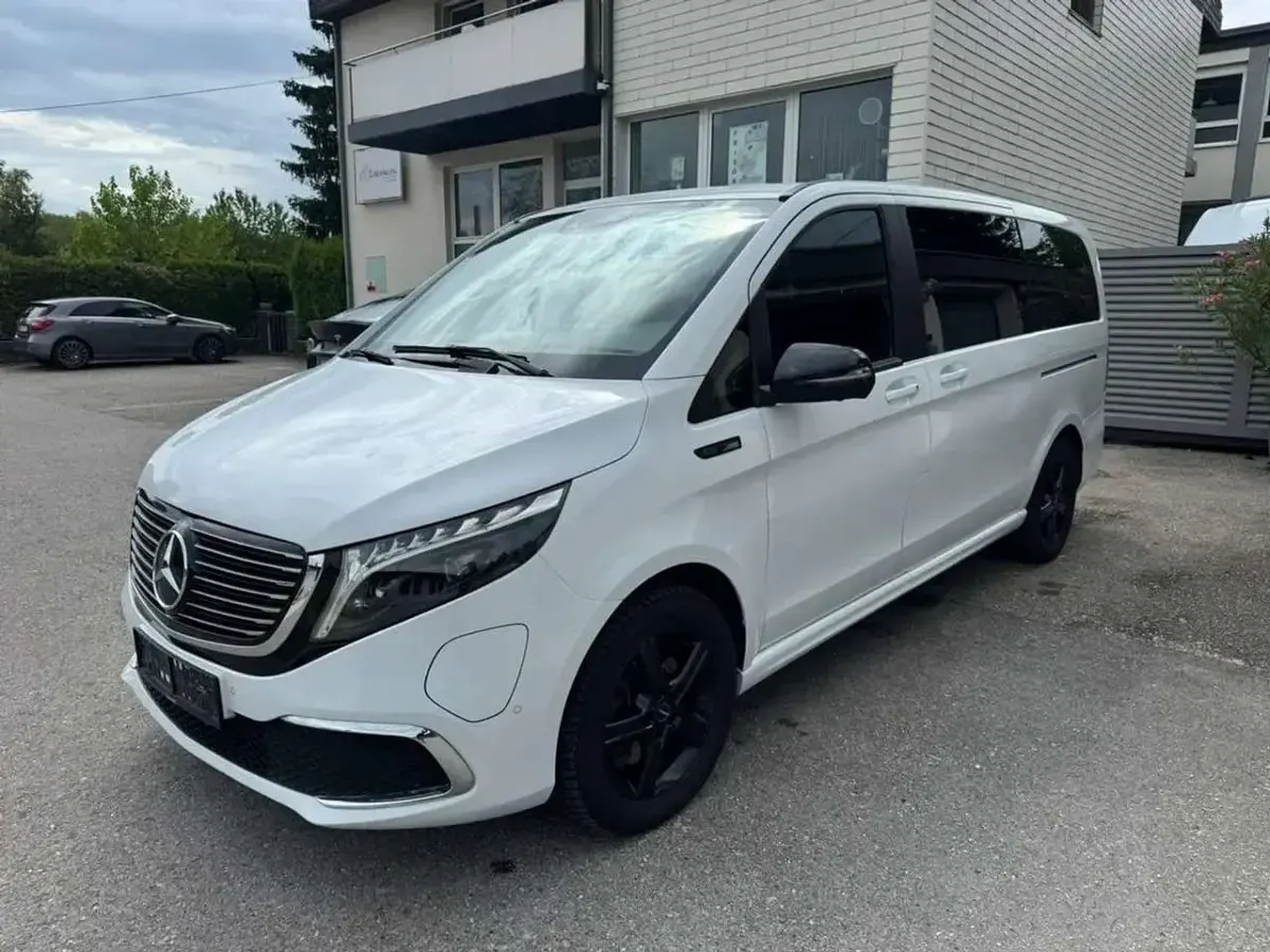 Gebraucht Mercedes EQV300 150 kW (204 PS) 2020 Weiß Van / Kleinbus