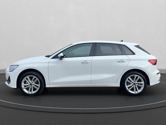 Gebraucht Audi A3 Ambiente 150 PS (110 kW) 2025 Arkonaweiß Limousine