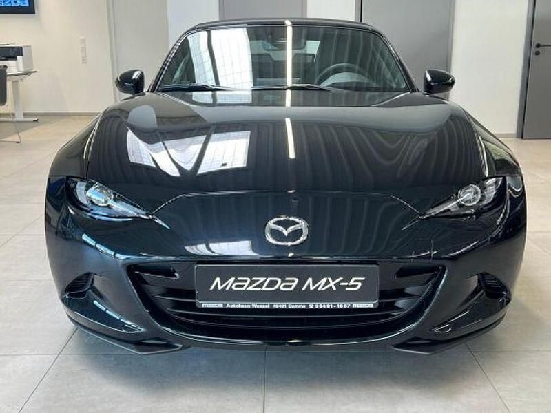 Neu Mazda MX5 Exclusive-Line 132 PS (97 kW) 2025 Schwarz Cabrio
