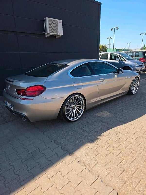 Silber Gebraucht 2016 BMW 640 Sport Line Coupé | 29.999 € (Fairer Preis) - Bild 1/4