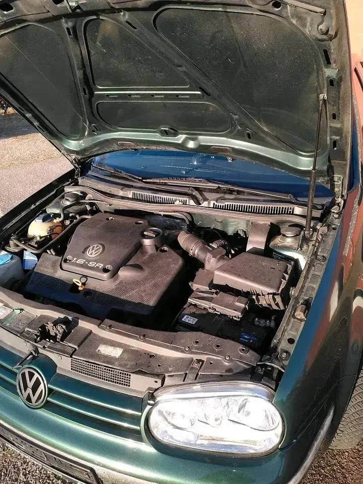 Gebraucht VW Golf III 105 PS (77 kW) 1999 Grün Limousine