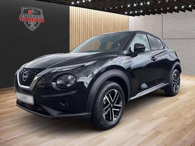 Pearl black Neu 2025 Nissan Juke N-Connecta SUV | 26.990 € (Teuer) - Bild 1/4