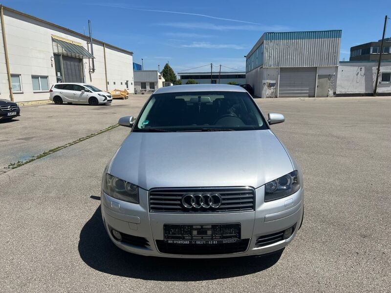 Silber Gebraucht 2005 Audi A3 Ambiente Kleinwagen | 1.700 € (Guter Preis) - Bild 1/4
