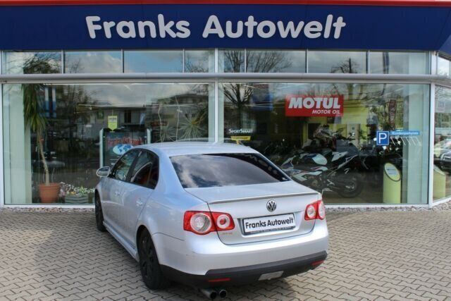 Gebraucht VW Jetta Trendline 102 PS (75 kW) 2007 Grau metallic Limousine