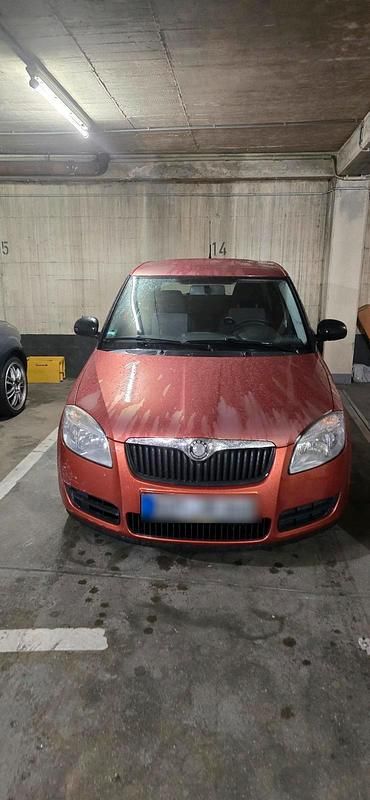 Orange Gebraucht 2010 Skoda Fabia Limousine | 900 € (Superpreis) - Bild 1/4