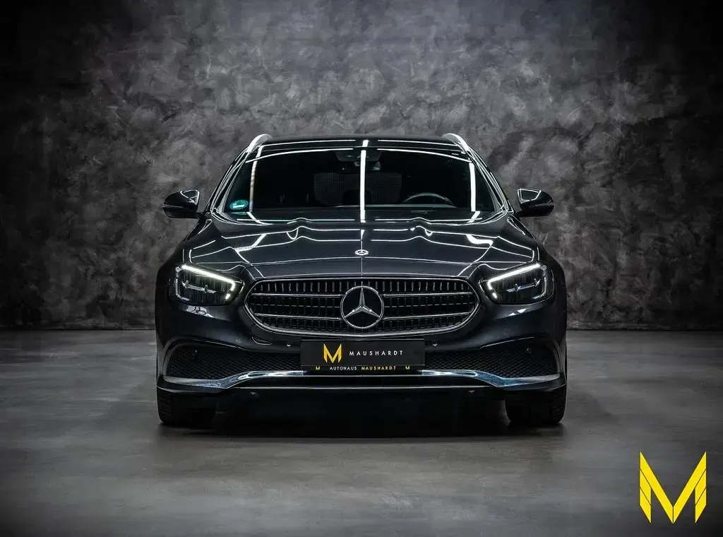 Gebraucht Mercedes E200 Avantgarde 160 PS (117 kW) 2023 Grau Kombi
