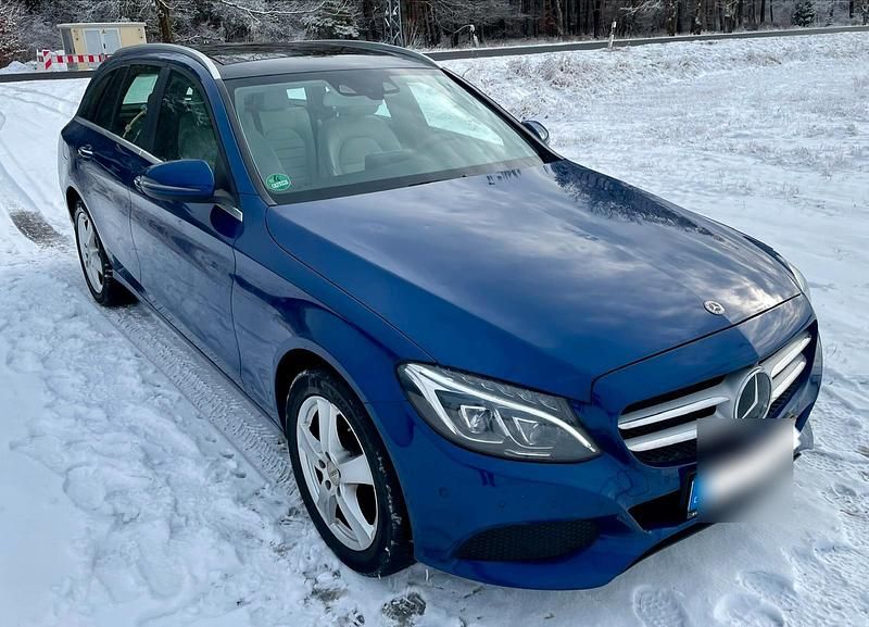 Gebraucht Mercedes C220 170 PS (125 kW) 2017 Blau Kombi