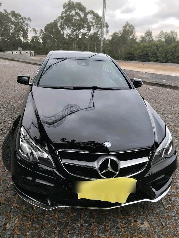 Schwarz Gebraucht 2015 Mercedes E220 AMG Coupé | 14.900 € (Fairer Preis) - Bild 1/4