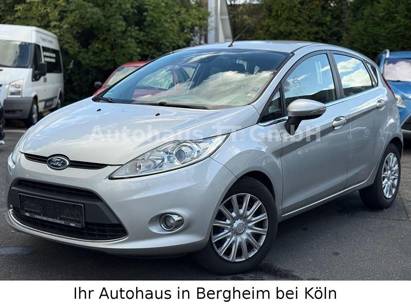 Silber Gebraucht 2009 Ford Fiesta Ghia Kleinwagen | 2.950 € (Fairer Preis) - Bild 1/4
