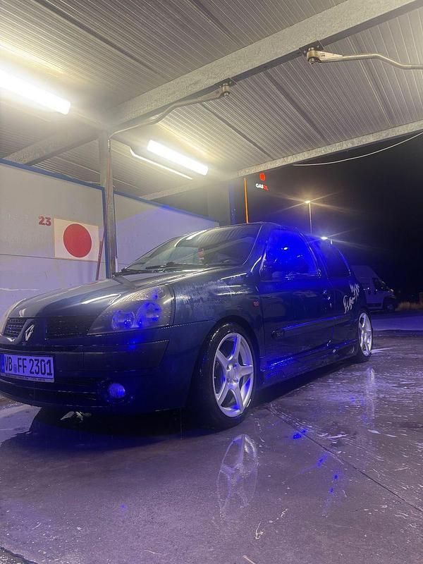 Blau Gebraucht 2002 Renault Clio II Limousine | 999 € (Guter Preis) - Bild 1/4