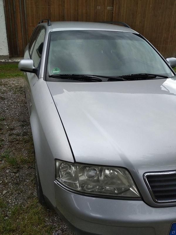 Silber Gebraucht 2000 Audi A6 Kombi | 650 € (Guter Preis) - Bild 1/4