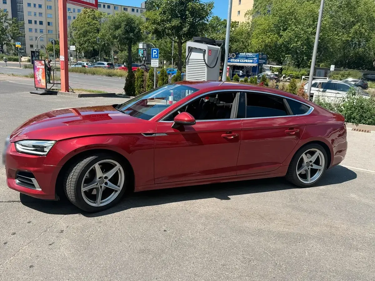 Gebraucht Audi A5 150 PS (110 kW) 2018 Rot Coupé