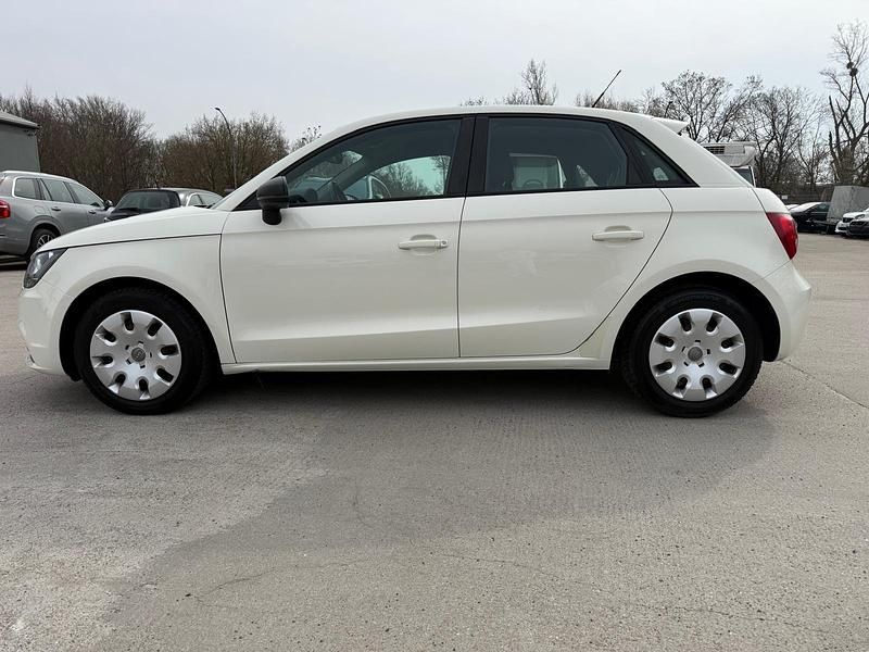 Gebraucht Audi A1 90 PS (66 kW) 2014 Weiß Kleinwagen
