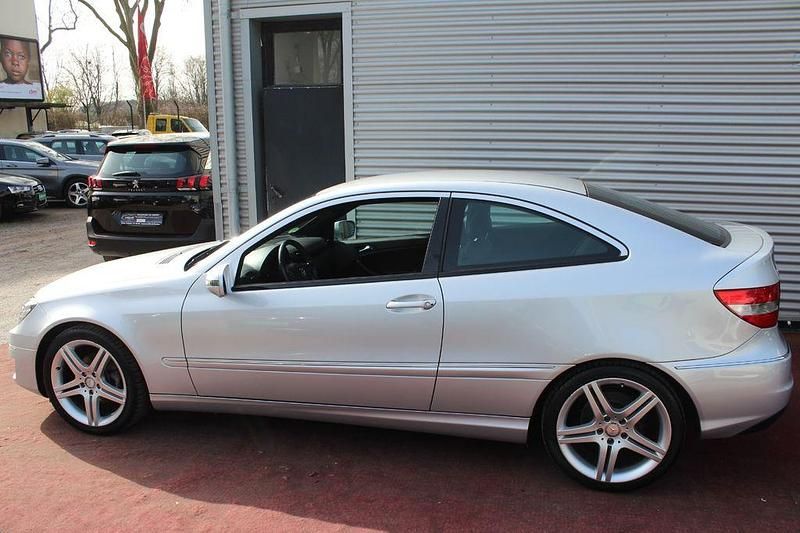 Gebraucht Mercedes CLC180 Sport 143 PS (105 kW) 2009 Iridiumsilber (metallic) Coupé
