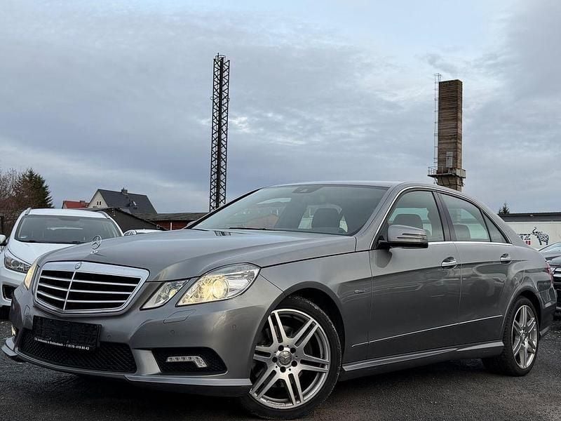 Gebraucht Mercedes E300 AMG line 204 PS (150 kW) 2010 Silber Limousine