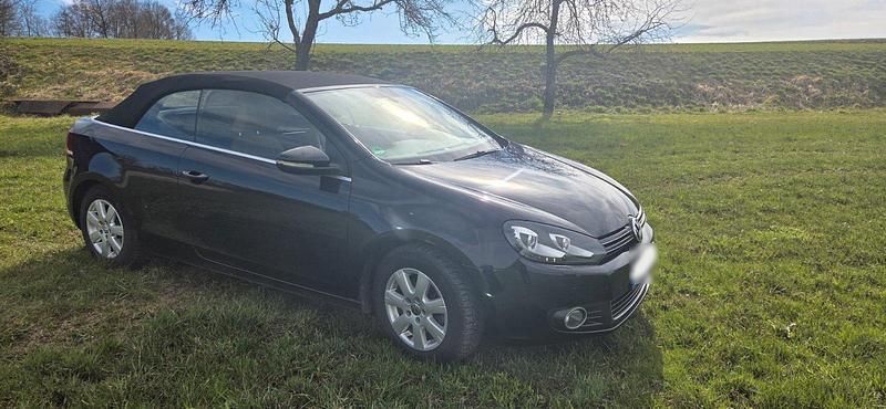 Second-hand VW Golf 105 CP (77 kW) 2011 Negru Cabrio