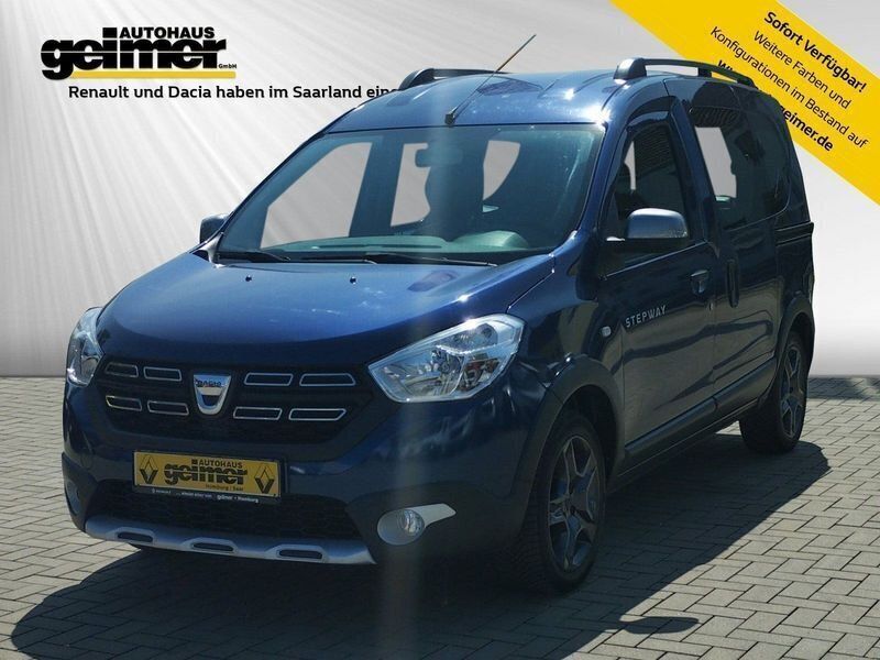Blau Gebraucht 2017 Dacia Dokker Celebration Van | 12.950 € (Teuer) - Bild 1/4