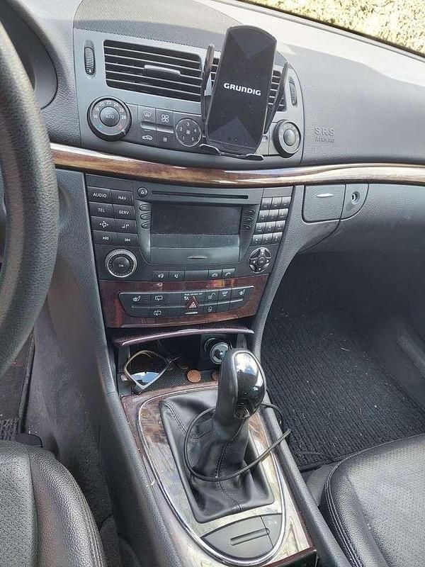 Gebraucht Mercedes E220 Avantgarde 150 PS (110 kW) 2006 Limousine