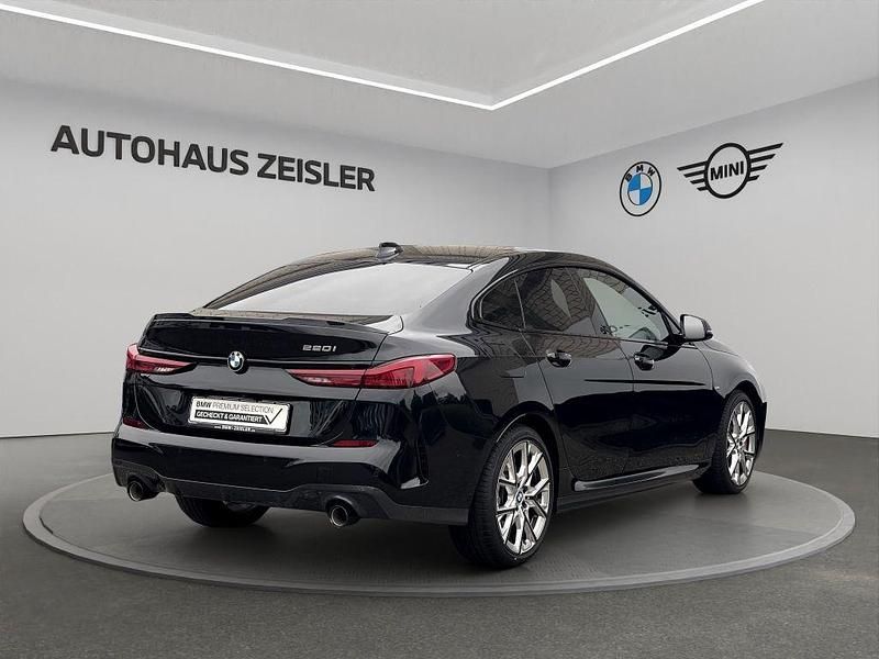 Gebraucht BMW 220 Comfort Edition 178 PS (130 kW) 2024 Saphirschwarz Coupé
