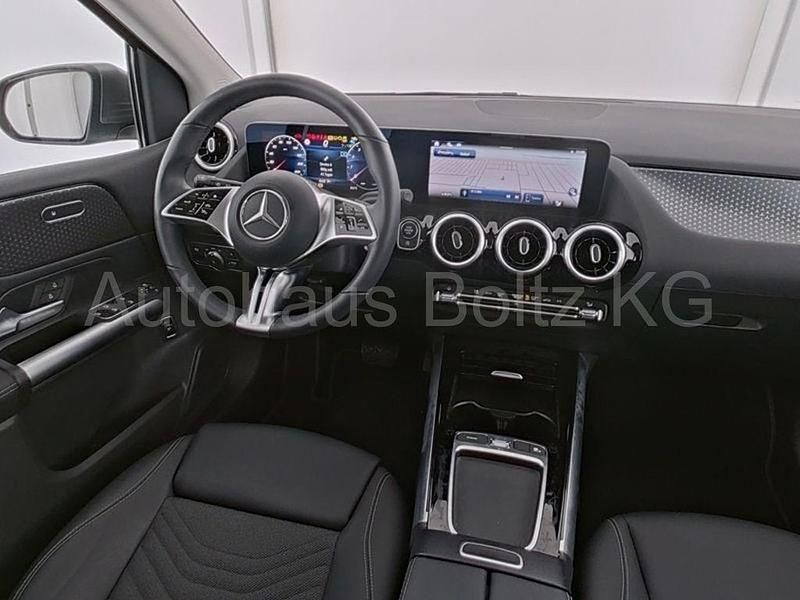 Gebraucht Mercedes B200 Progressive 163 PS (119 kW) 2024 Grau Van / Kleinbus